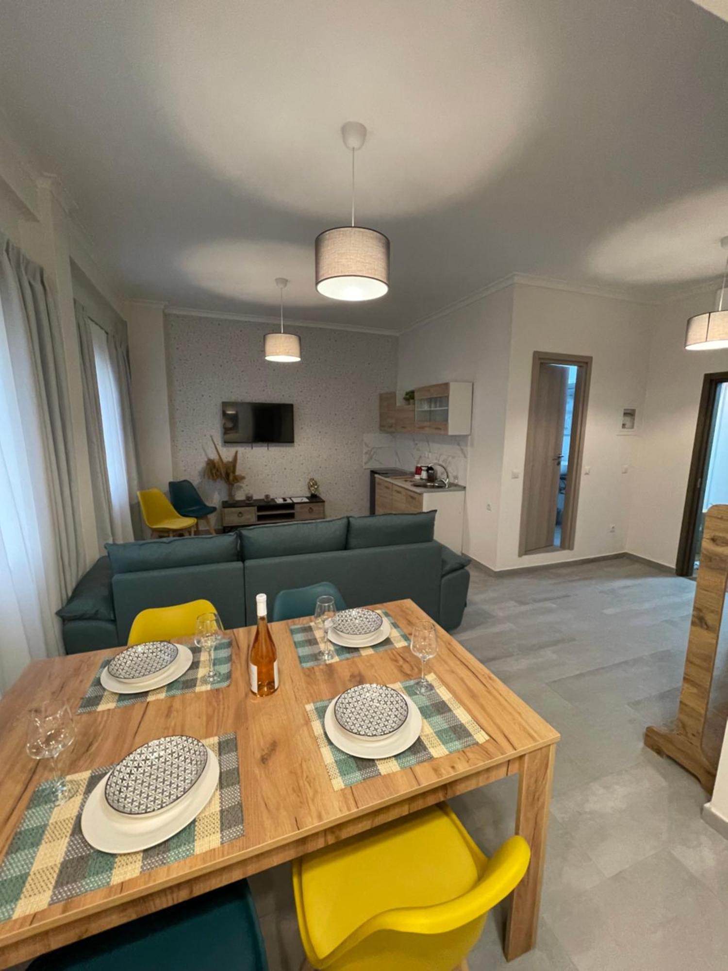 Compass Lofts Athens Apartment ภายนอก รูปภาพ