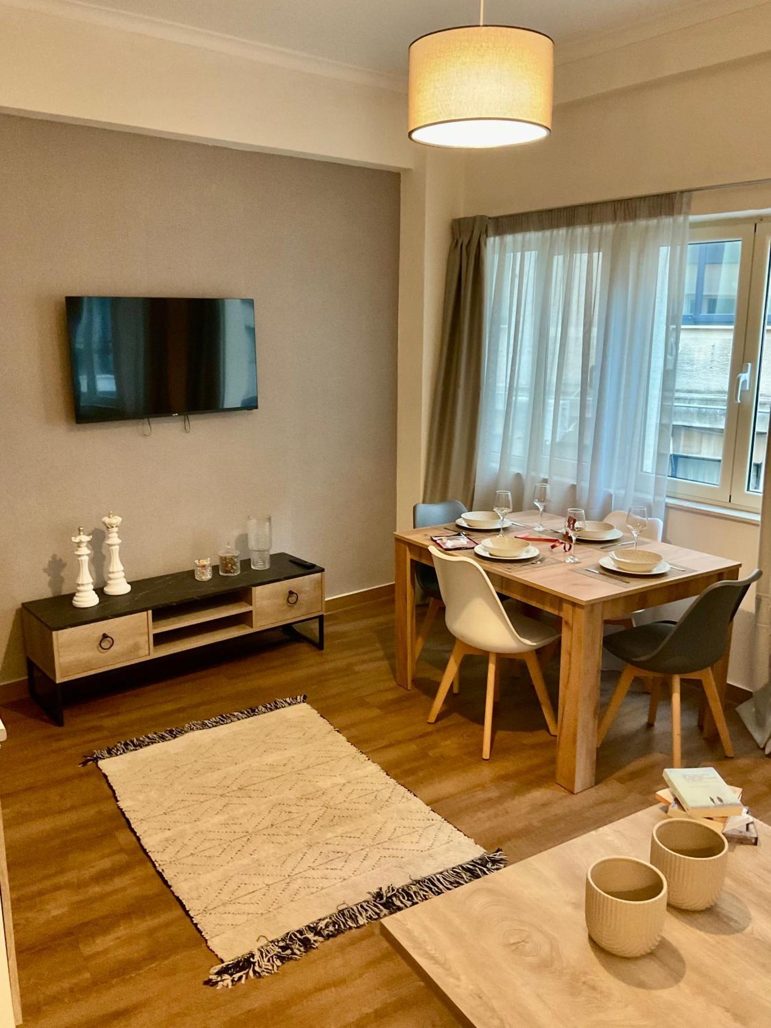 Compass Lofts Athens Apartment ภายนอก รูปภาพ