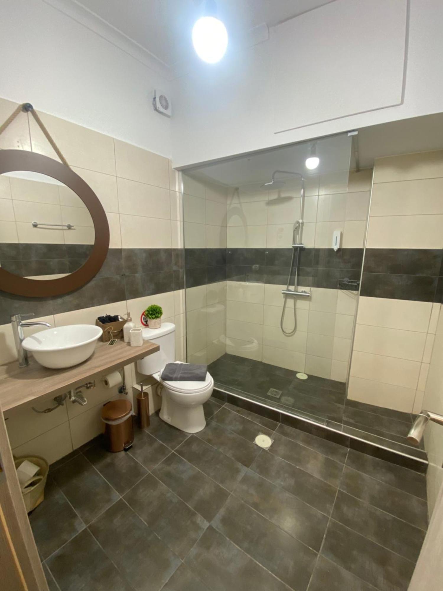 Compass Lofts Athens Apartment ภายนอก รูปภาพ