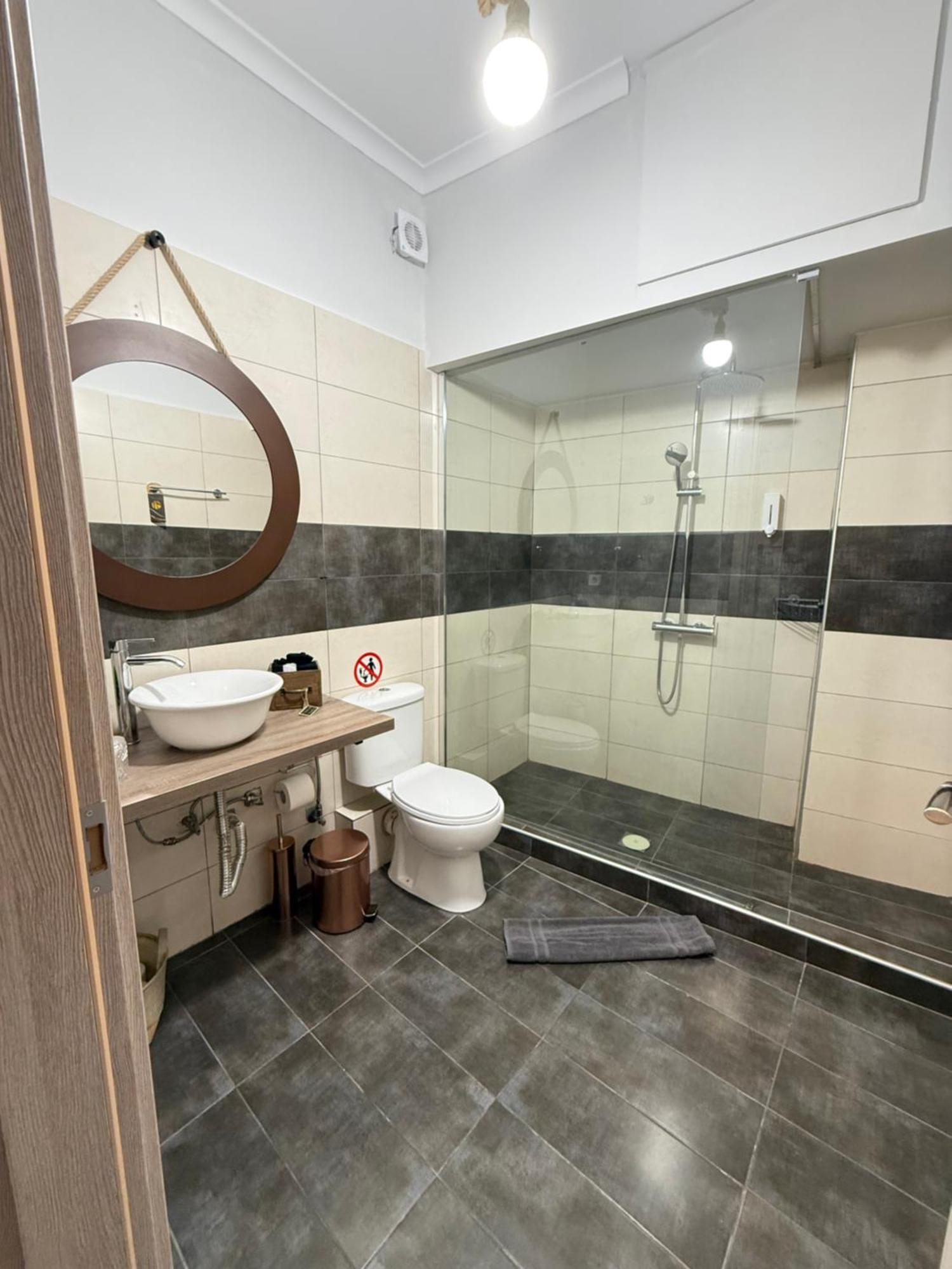 Compass Lofts Athens Apartment ภายนอก รูปภาพ