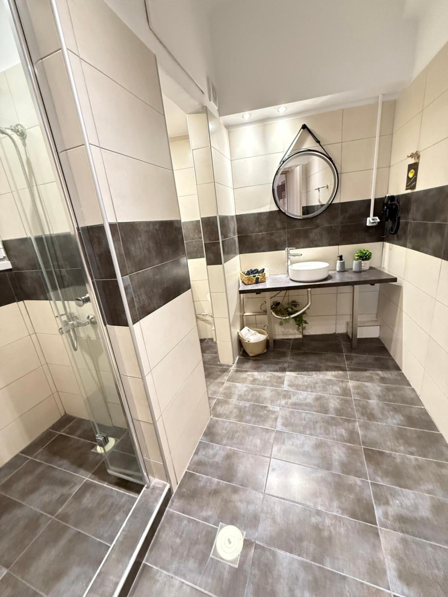Compass Lofts Athens Apartment ภายนอก รูปภาพ